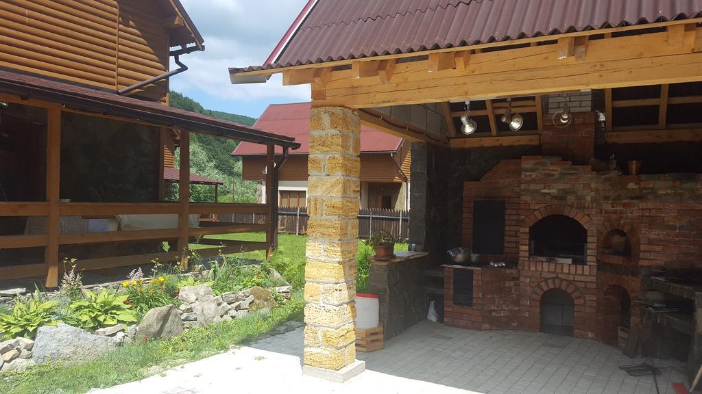 Guest House In Carpathians Myhove Exterior foto